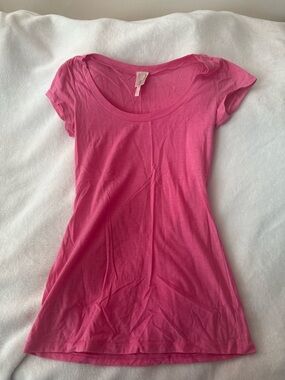 Rue21 Hot Pink Scoop Neck Short Sleeve Tee